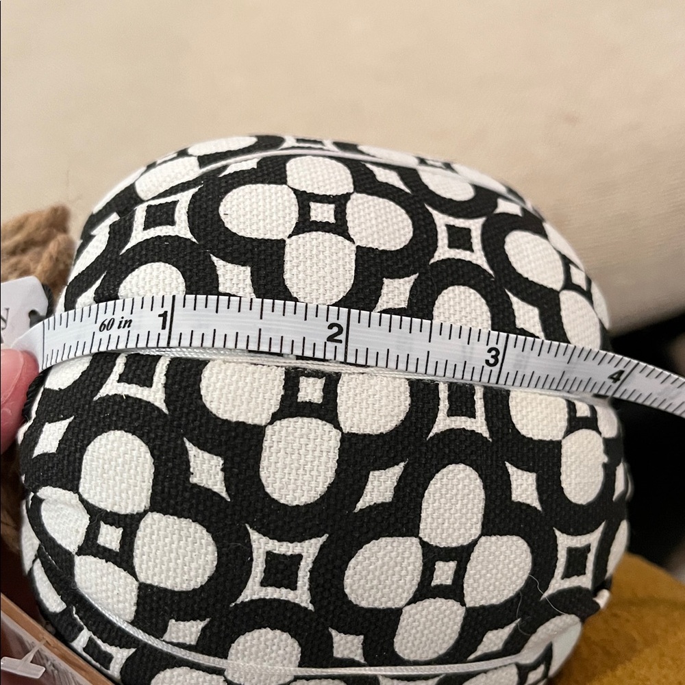 Patterned Fabric Pumpkin/Black & White Sarah Pattern-Medium/NWT - Picture 10 of 10
